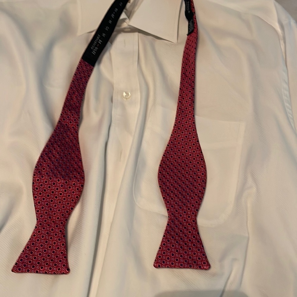 Bow tie